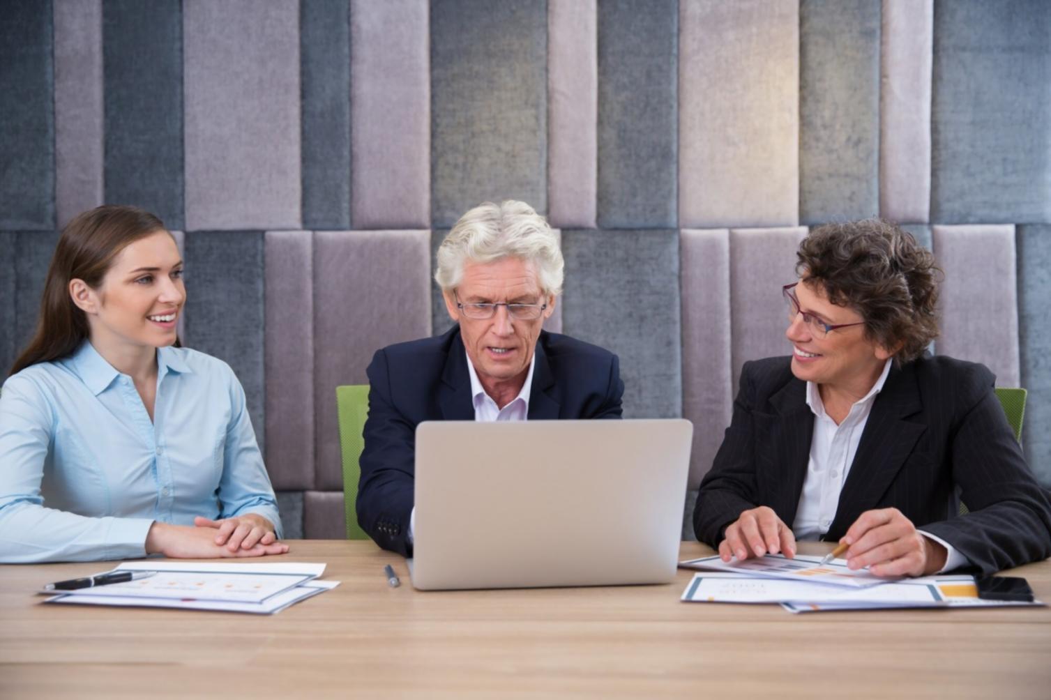 Workshop-Situation mit interaktiver Budgetplanung